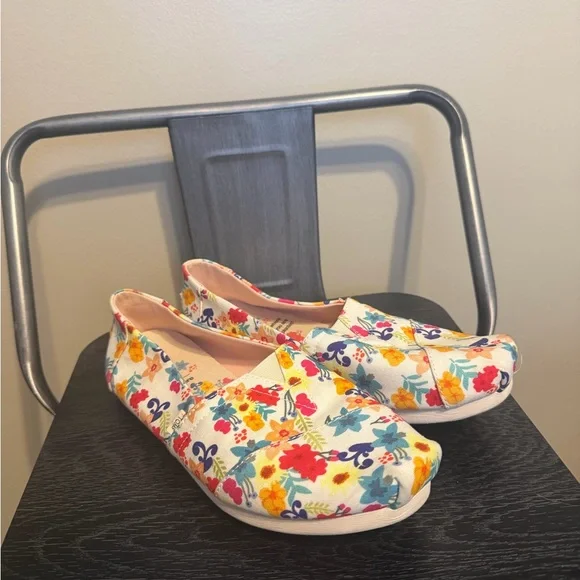 TOMS Floral Canvas Alpargata Slip-On Flats Women’s US 7 Spring Summer Shoes - Picture 2 of 14